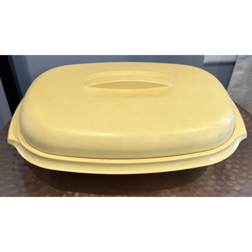 Vintage Tupperware Yellow Oblong Oval Casserole Dish Bowl Lid Strainer Colander
